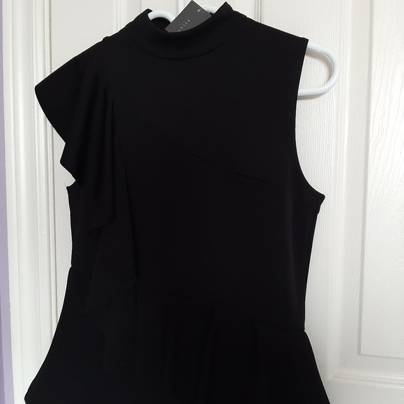 Ruffle black top - Picture 2 of 2